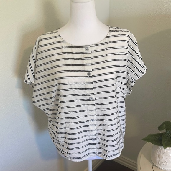 Cabi Black and White Blouse in size Large   Recent season. - Picture 1 of 4